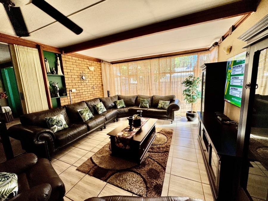 4 Bedroom Property for Sale in Die Bult North West